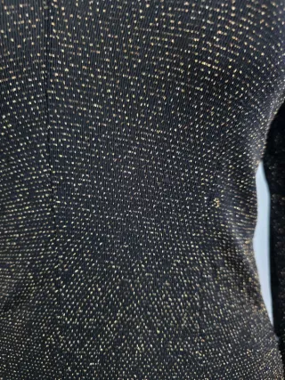 Maglia maniche lunghe nera con fili dorati