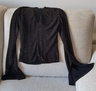 Maglia maniche lunghe nera con fili dorati