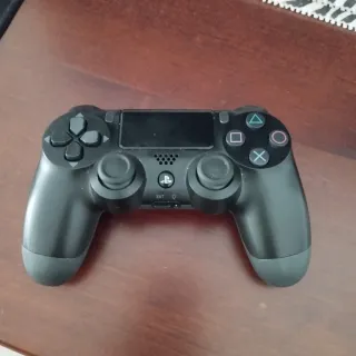 PS4 (PlayStation 4) Negra + Mando y Juegos