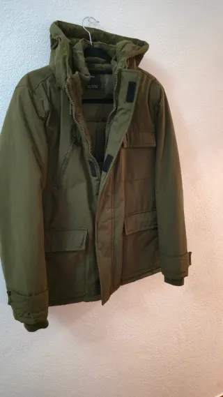 Casaco impermeável verde caqui