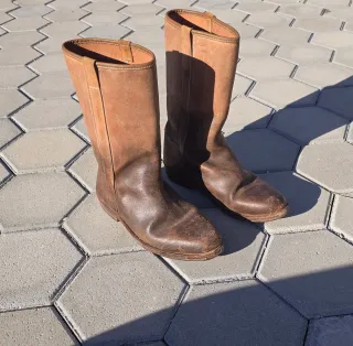 Botas de couro castanhas