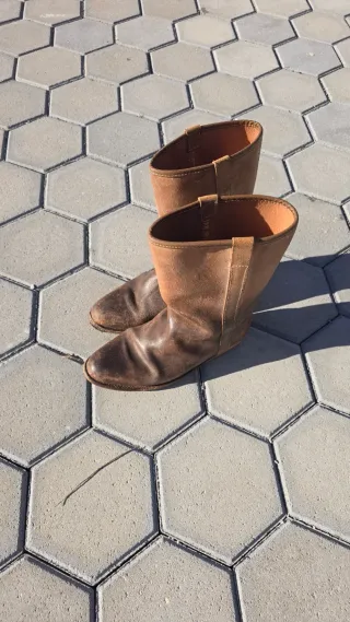 Botas de couro castanhas