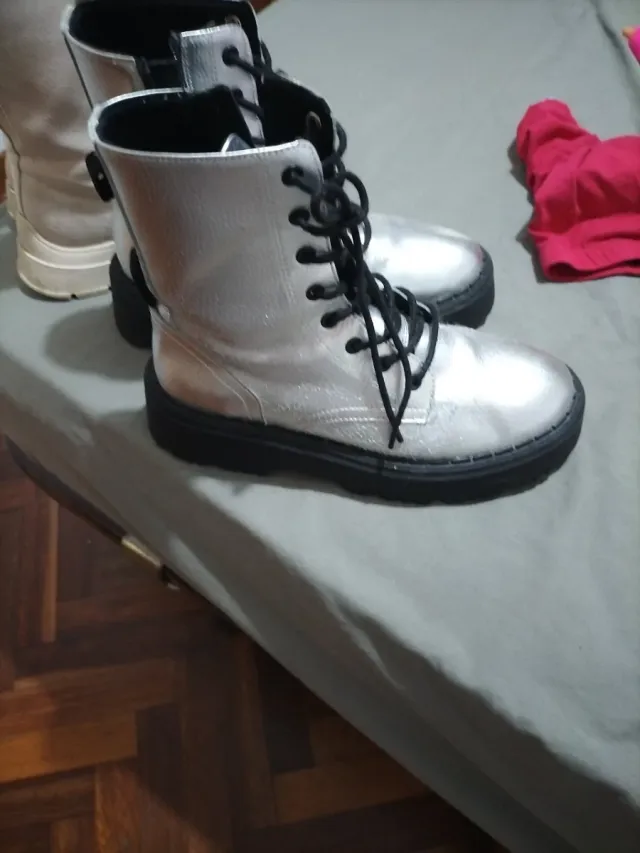 Botas plateadas niña talla 34