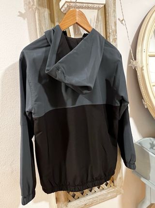 Sudadera Zara niño gris y negra 11/12 años