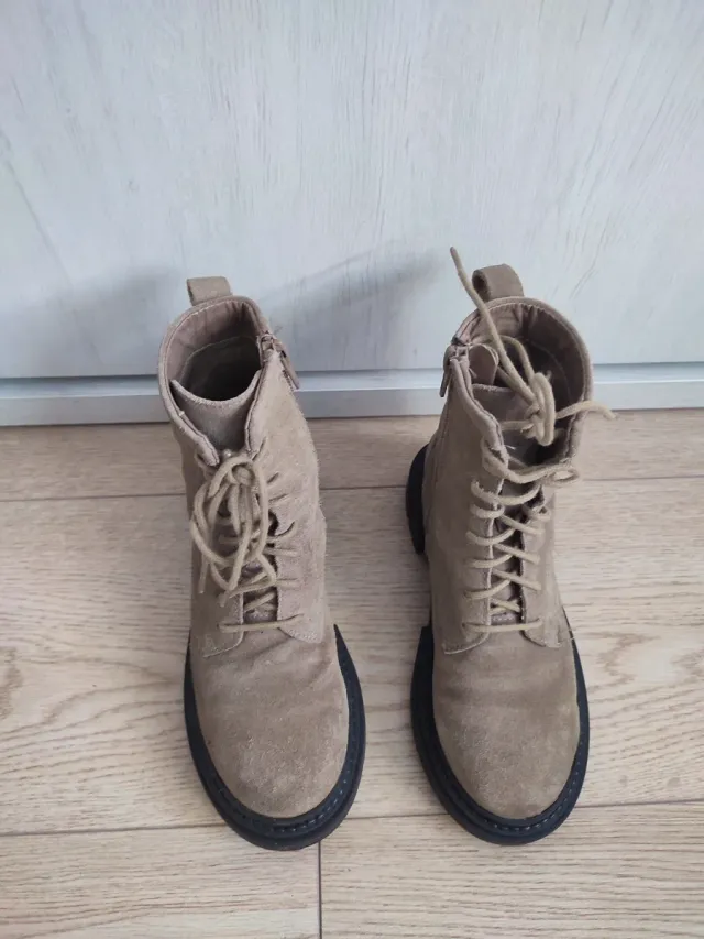 Botas niña ante. Talla 31