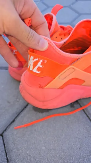 Tênis Nike Huarache Laranja Neon