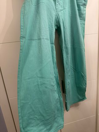 Pantalón vaquero H&M pata ancha verde