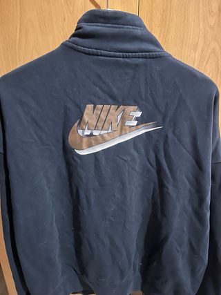 Sudadera Nike Negra Cremallera Dorada Talla M