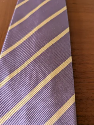 Corbata de seda morada y beige