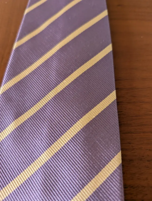 Corbata de seda morada y beige