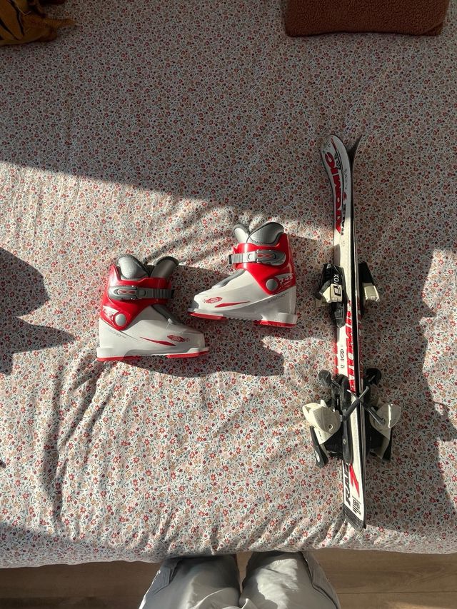 Botas Niños de esquí 228mm y esquís Atomic 80mm