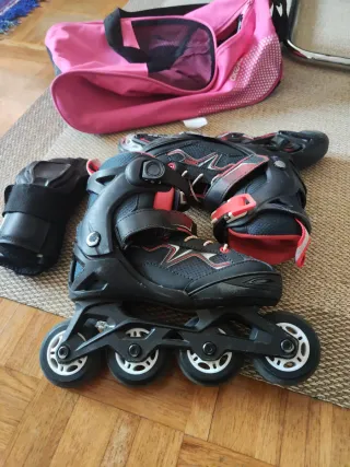 Patines en línea para niño/a + muñequeras 29-32