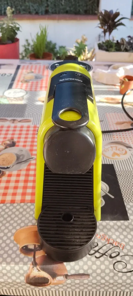 Cafetera Nespresso Verde
