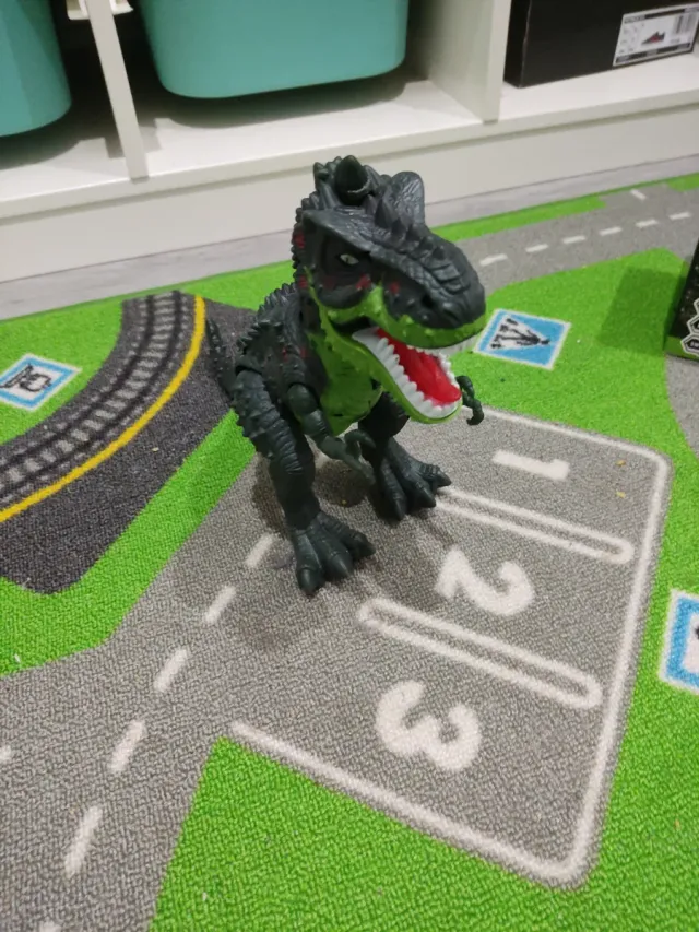 Dinosaurio T-Rex con sonido, movimiento y fuego