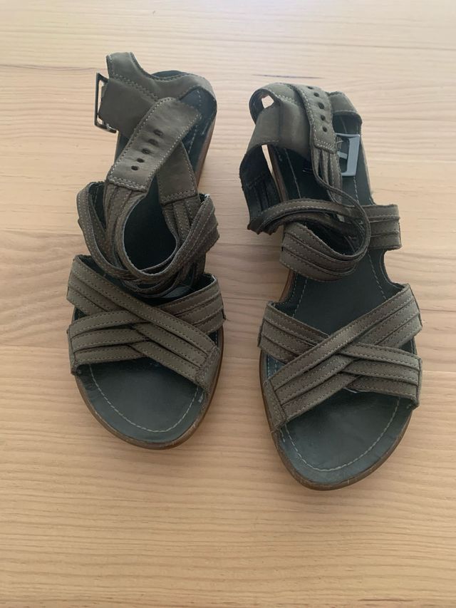 Sandalias Clarks grises y verdes, talla 39, nuevas