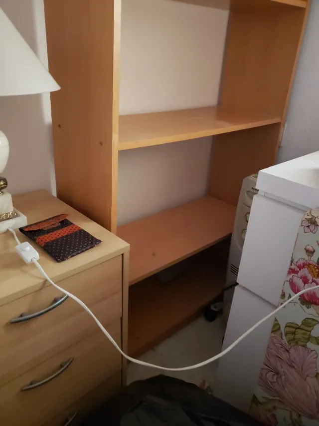 Estantería de madera color beige/marrón En Granada