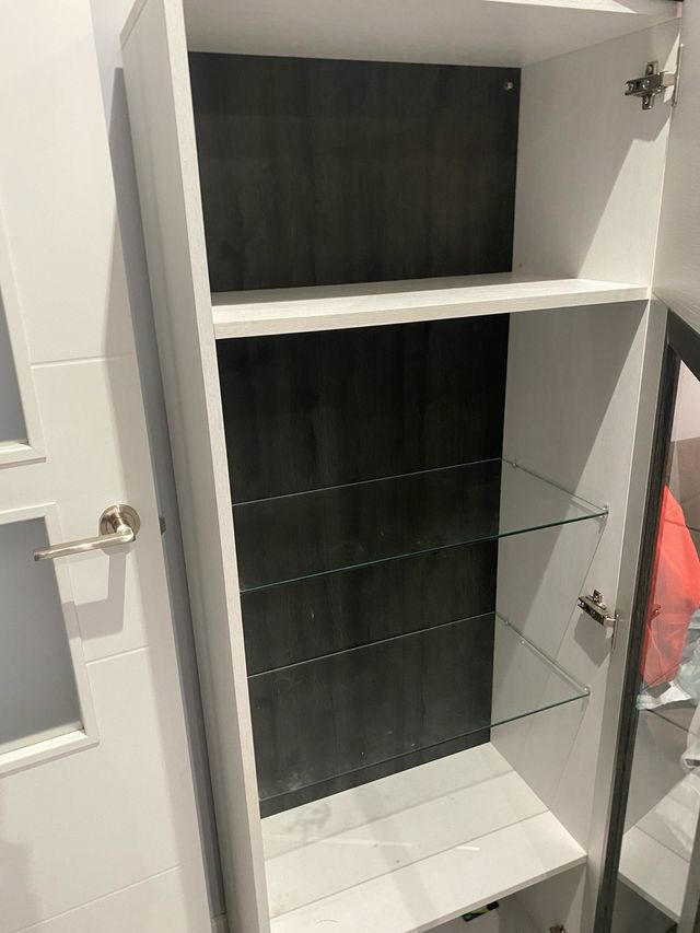 Vitrina comedor madera y cristal