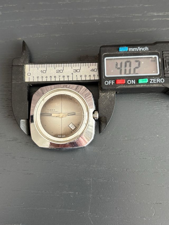 Reloj Timex Vintage Dorado y Plateado