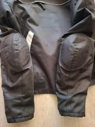 Chaqueta de motorista negra