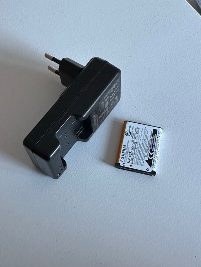 Cargador + Batería Fujifilm Instax 90