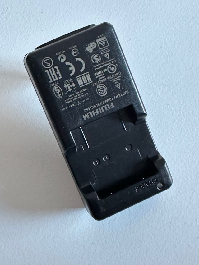 Cargador + Batería Fujifilm Instax 90