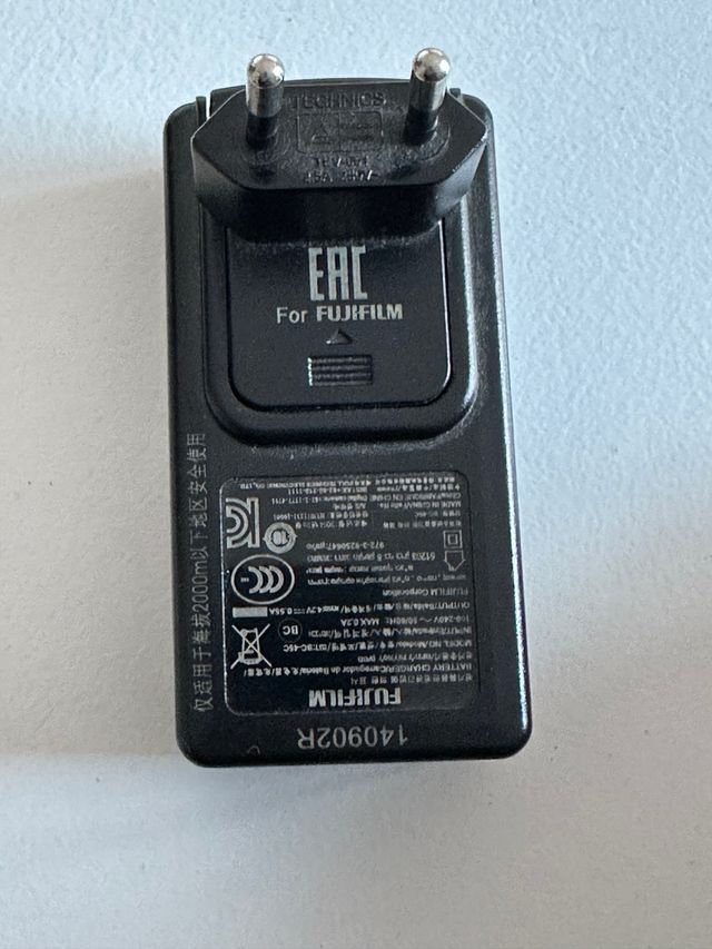 Cargador + Batería Fujifilm Instax 90