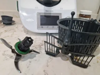 Thermomix TM5 Seminueva + Accesorios