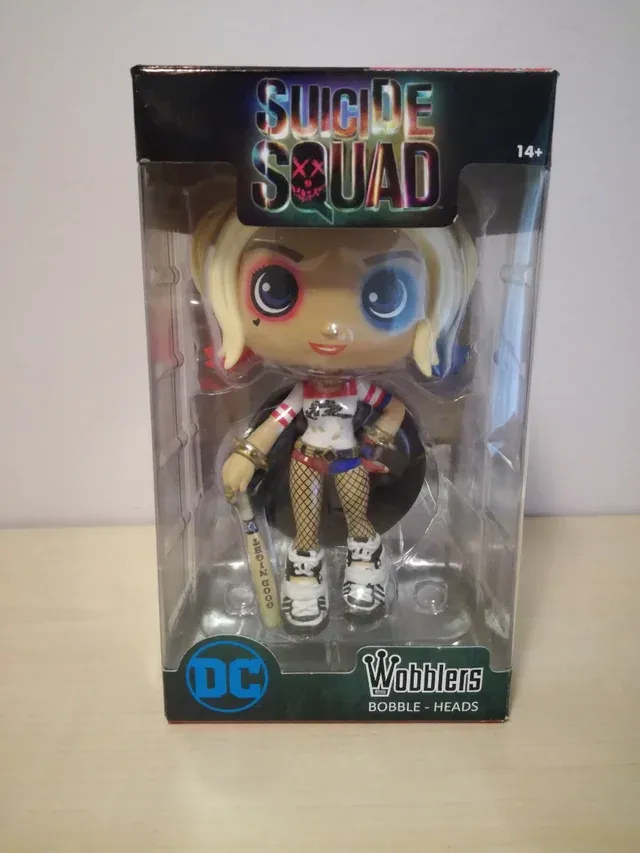Muñeca Harley Quinn Suicide Squad Wobbler