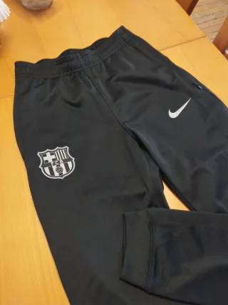 Pantalones chándal FC Barcelona Nike Negro.