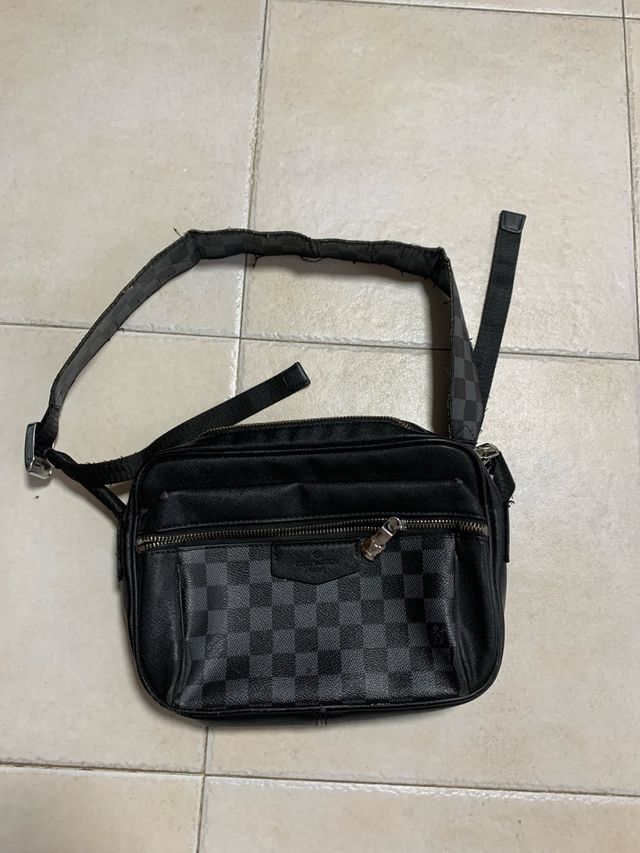 Bandolera Louis Vuitton Negra