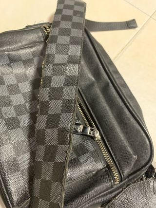 Bandolera Louis Vuitton Negra
