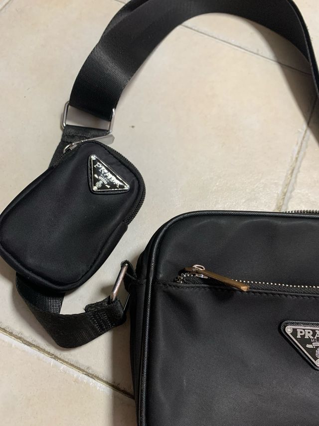 Bandolera Prada Negra con Neceser