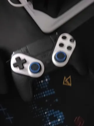 Pack PS5 con carcasa refrigerada + monitor...