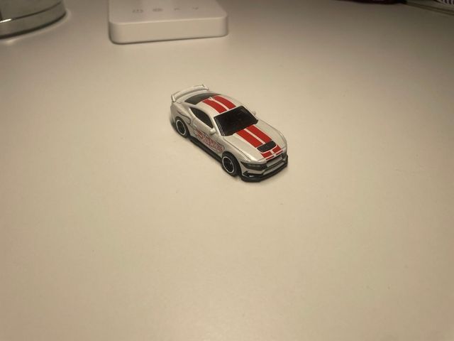 Hot Wheels auto rossa da corsa 64