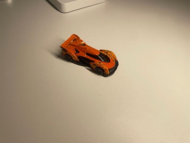 Hot Wheels auto rossa da corsa 64