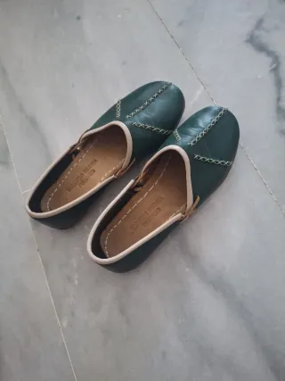 Zapatos de piel artesanales, verdes suela cuero 39