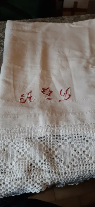 Lenzuolo matrimoniale vintage ricamato A&D