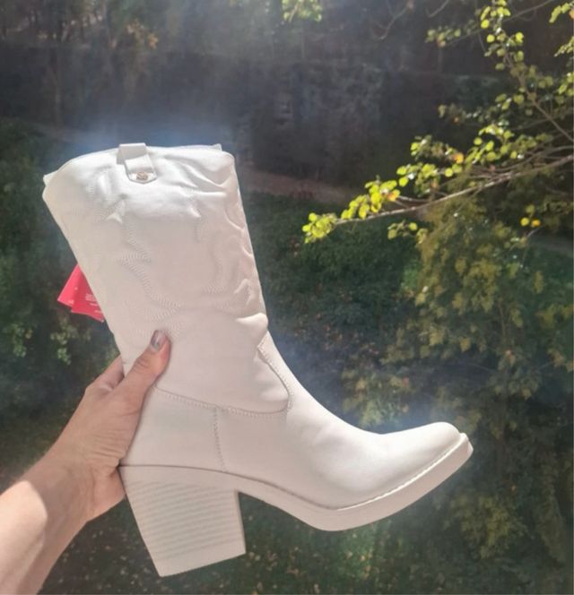 Botas cowboy Xti beig nuevas