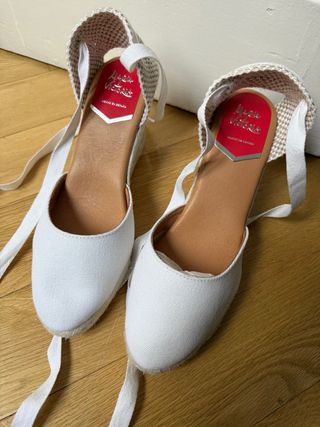 Nuevas Alpargatas tacón Maria Victoria blancas
