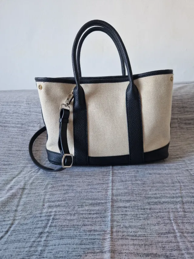 Bolso tote beige y negro