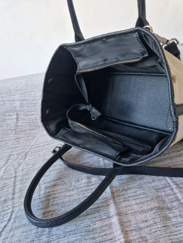 Bolso tote beige y negro