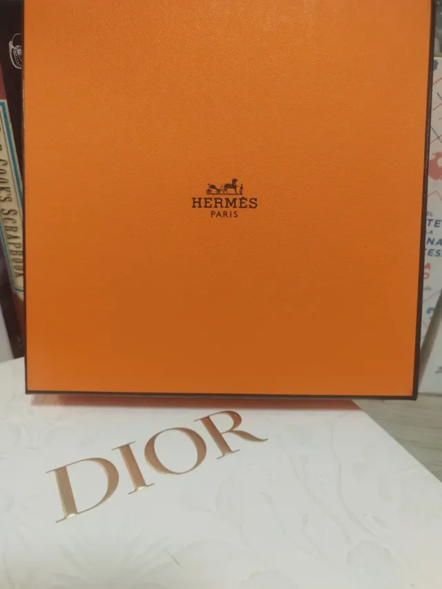Cajas Hermes y Dior