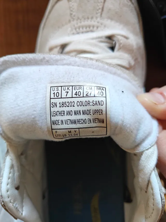 Scarpe Skechers Beige e Bianche