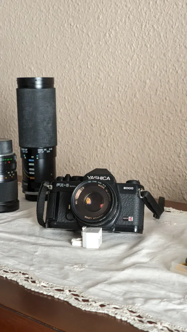 Yashica FX-3 Super 2000 Cámara Analógica