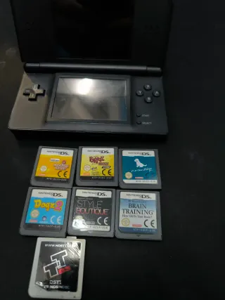 Nintendo funciona bien solo falta el cargador