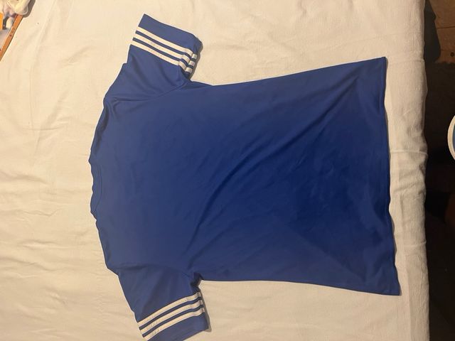 T-shirt Adidas azul