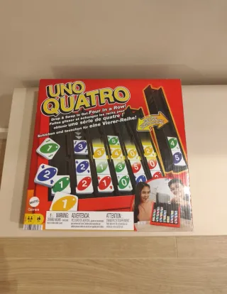UNO Quatro Juego de Mesa