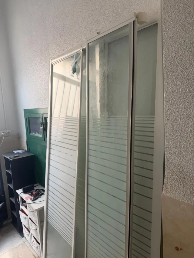 Mampara de baño cristal y metal