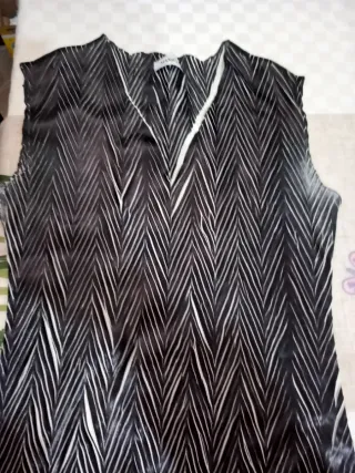 Camicetta elasticizzata fantasia chevron