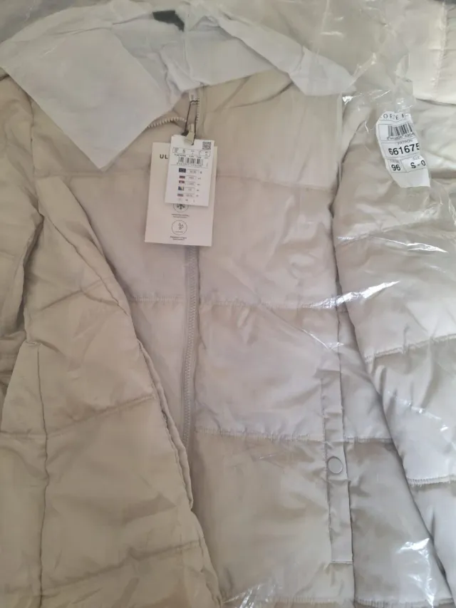 Anorak Cortefiel con capucha